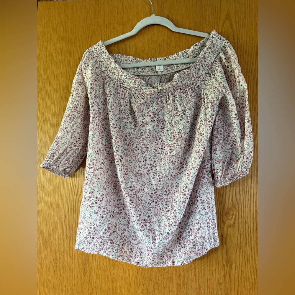 Old Navy Floral Blouse in Pink and White